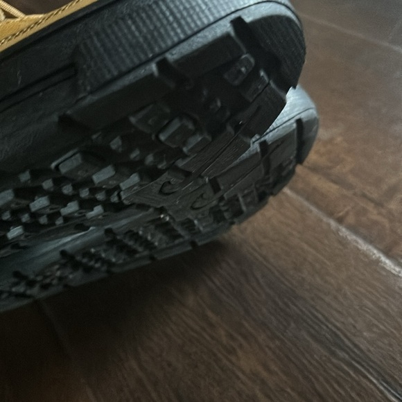 Nike Woodside 2 High ACG Boots Size 6.5 color wheat/black - Picture 12 of 15